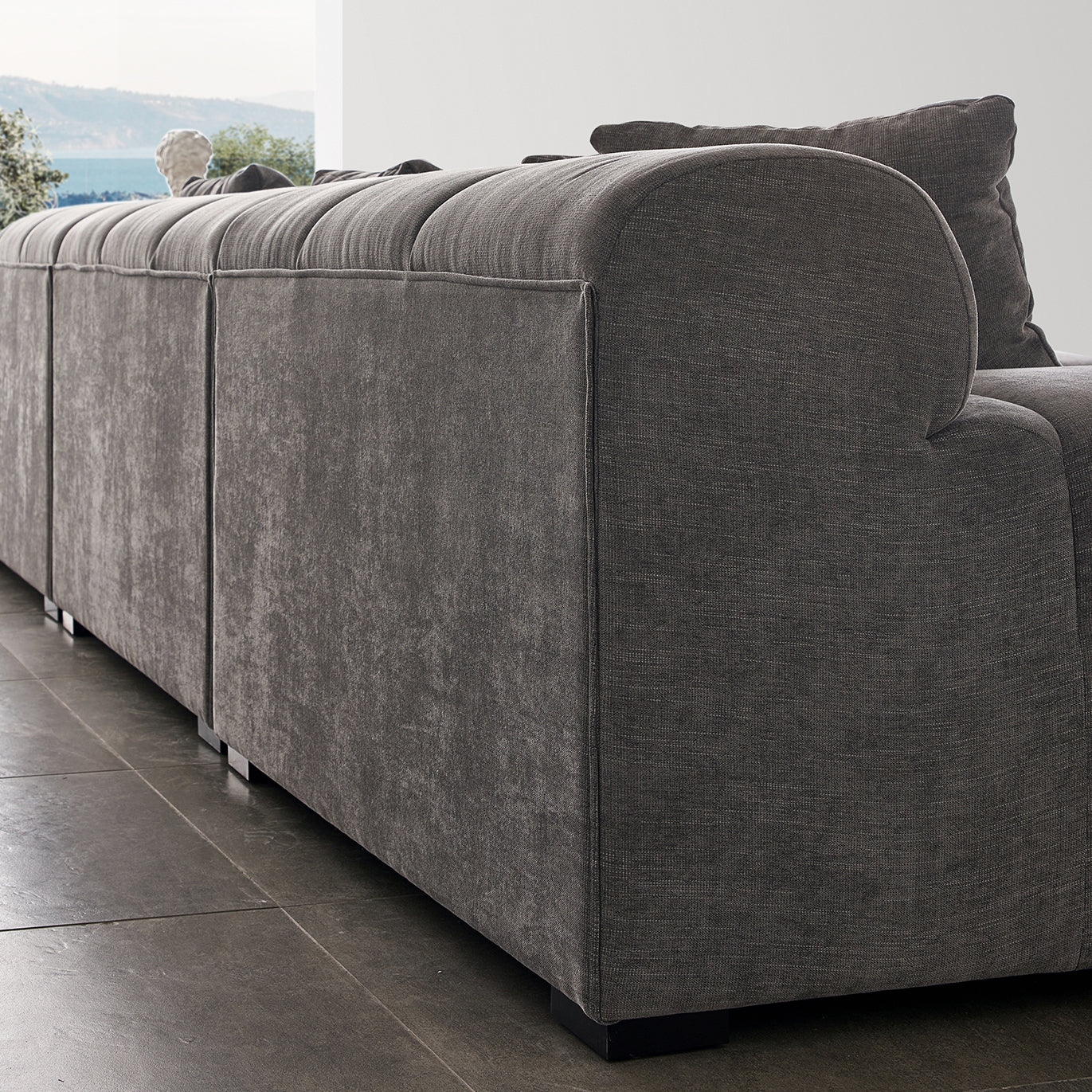 Amora Sectional - Mario Capasa