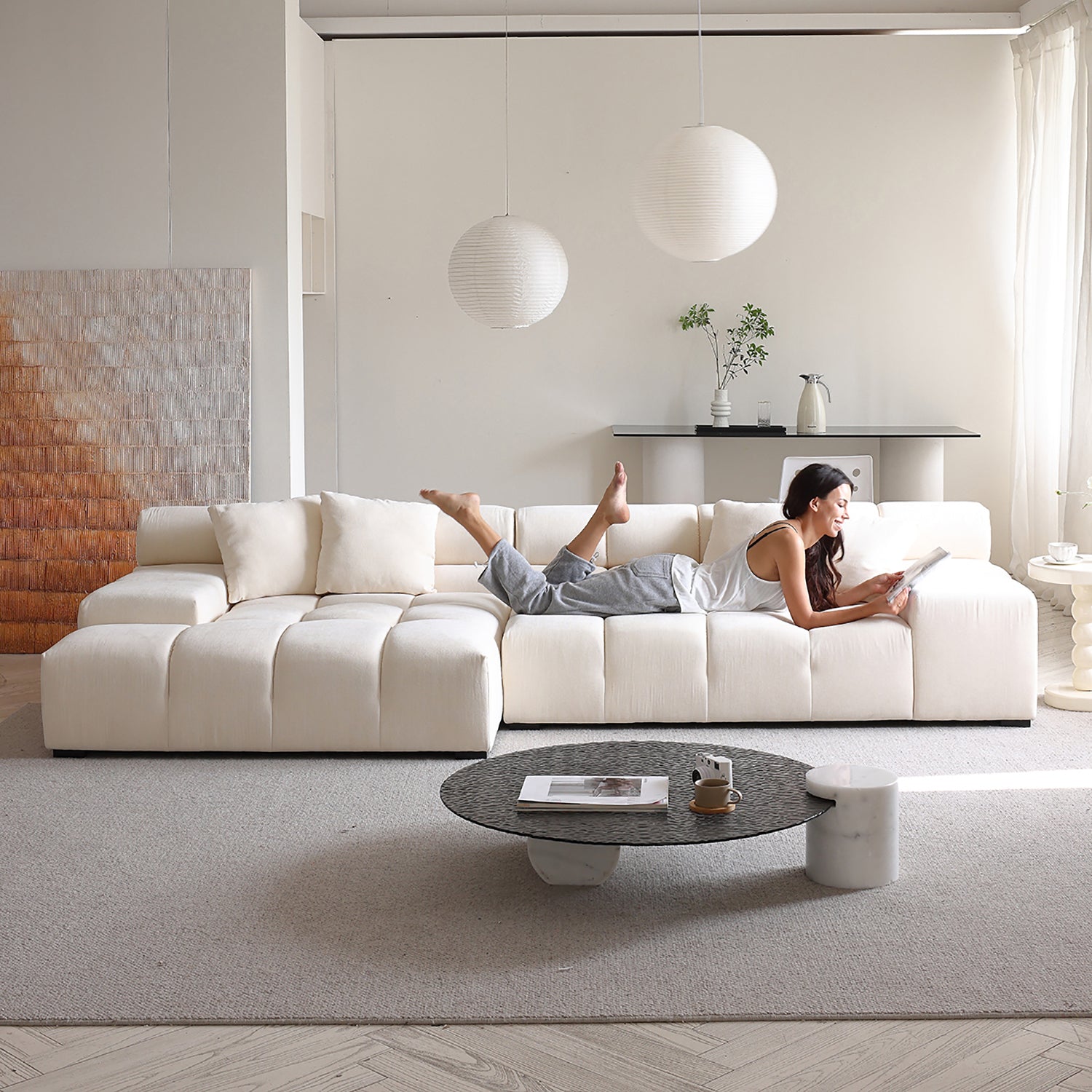 Amora Sectional - Mario Capasa