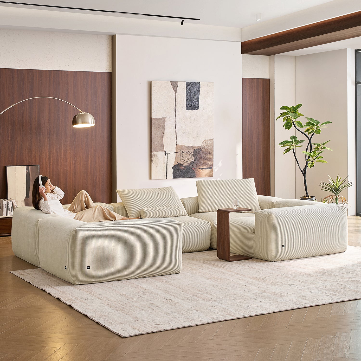 Mellow Closed U Sectional - Mario Capasa