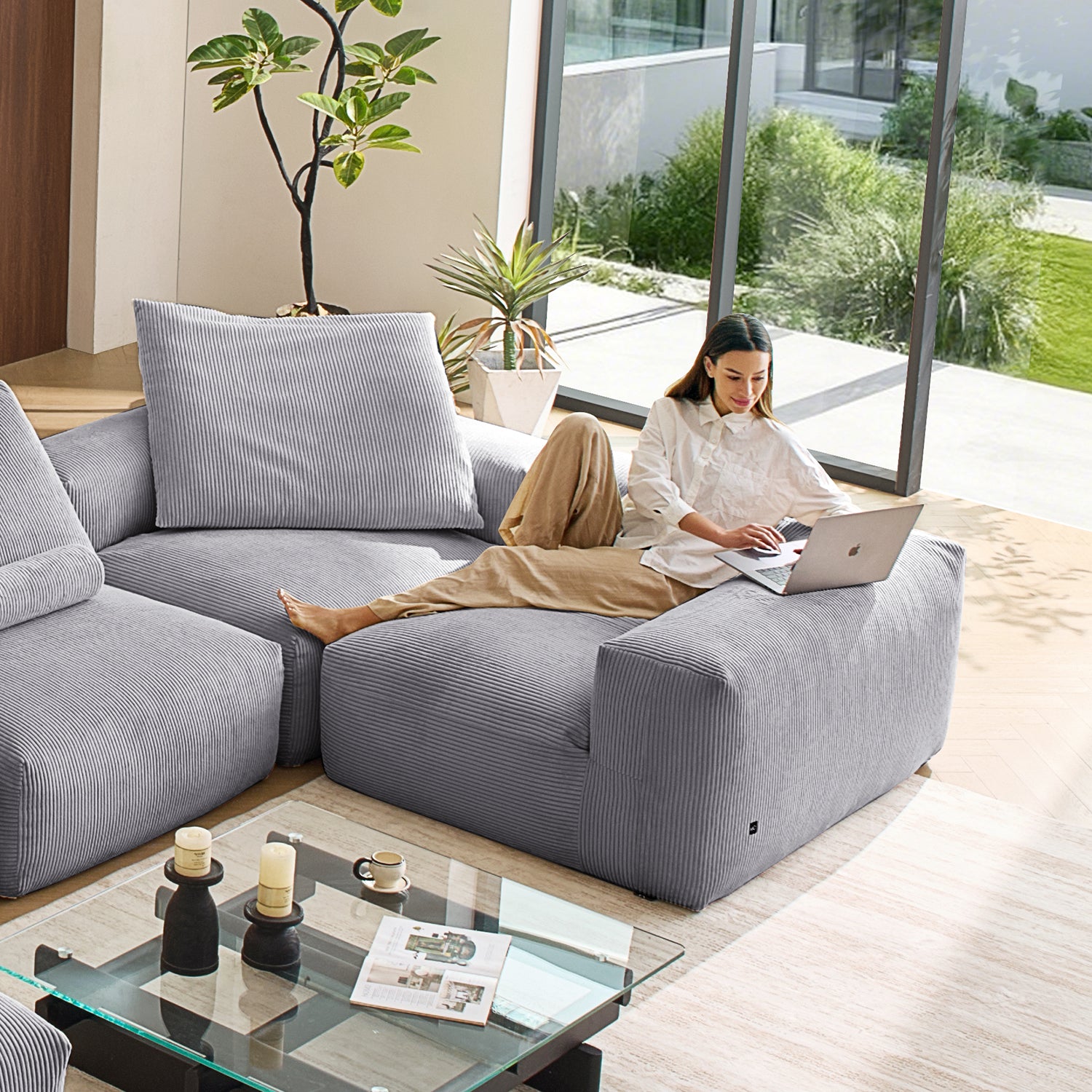 Mellow Closed U Sectional - Mario Capasa