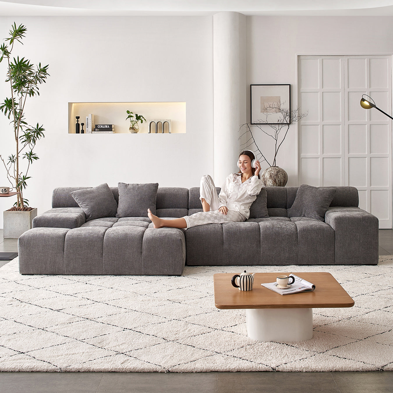 Amora Sectional - Mario Capasa