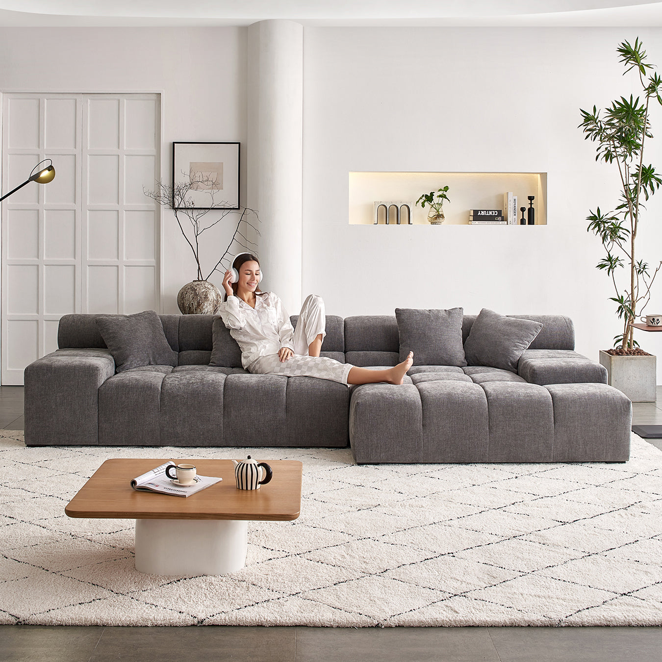 Amora Sectional - Mario Capasa