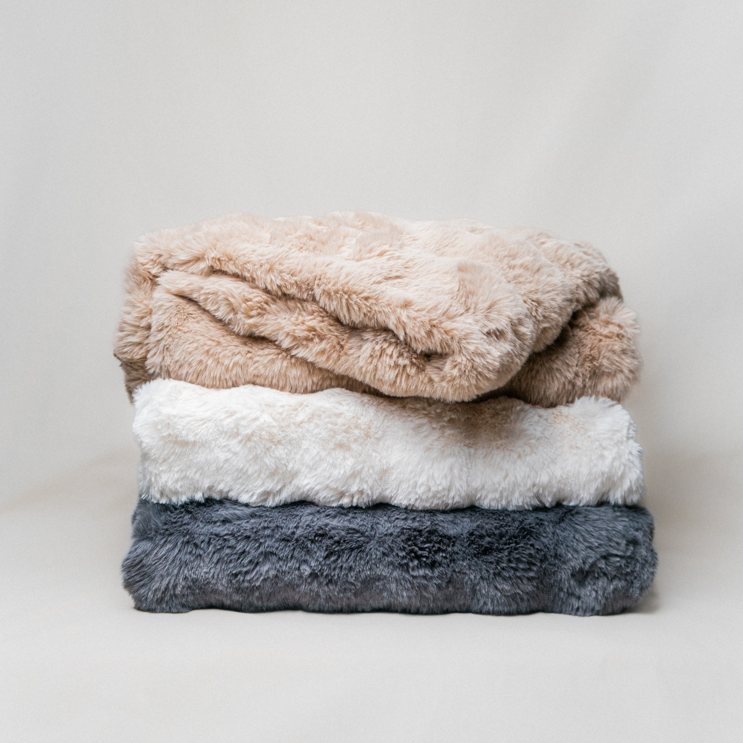 Capasa Alpine Faux Fur Blanket - Mario Capasa