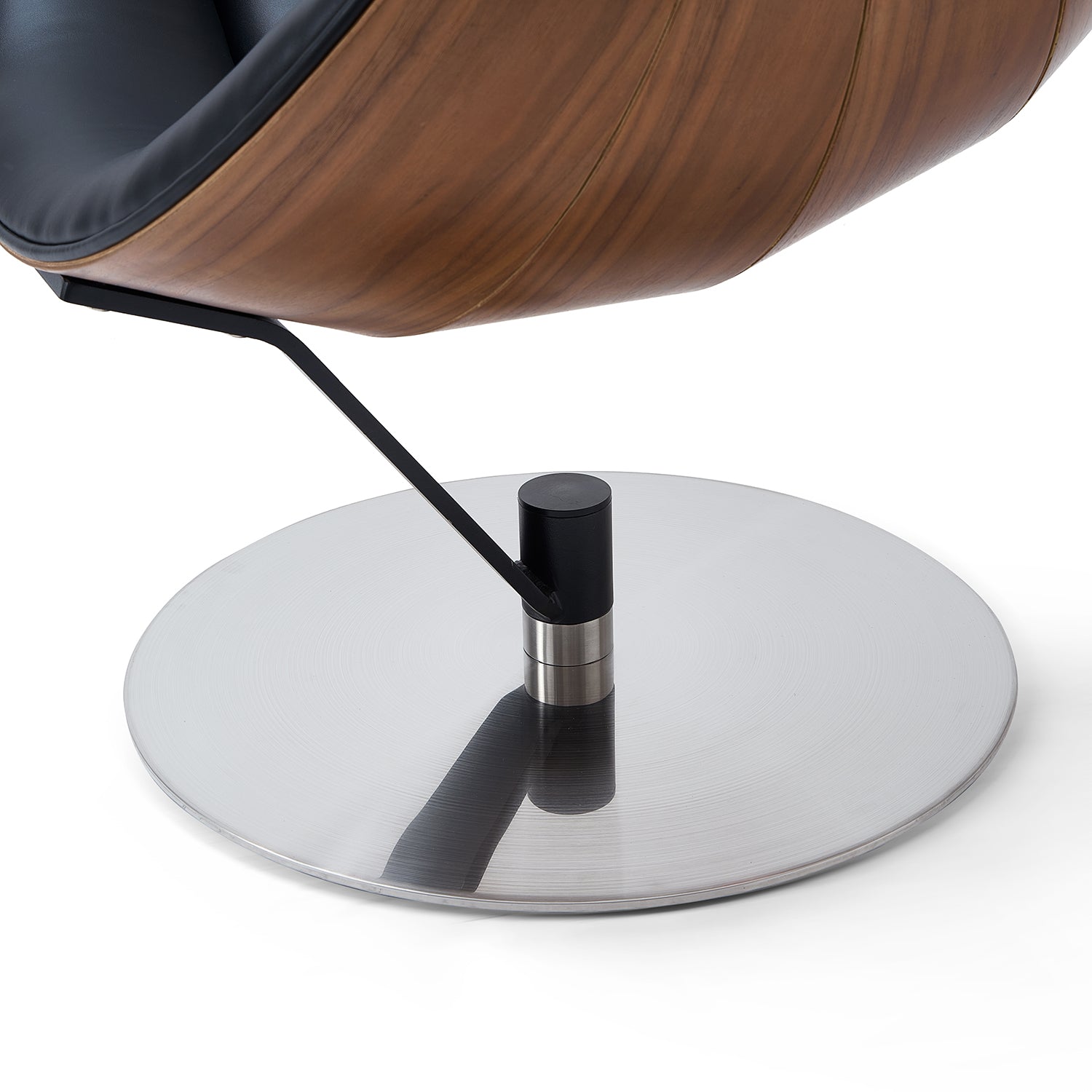 The Avant Glide Chair and Ottoman - Mario Capasa